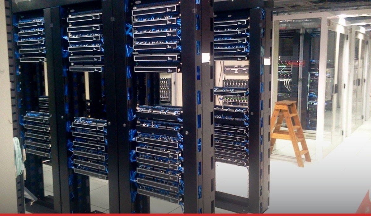 Data center server racks — hyperscaler capex build-out